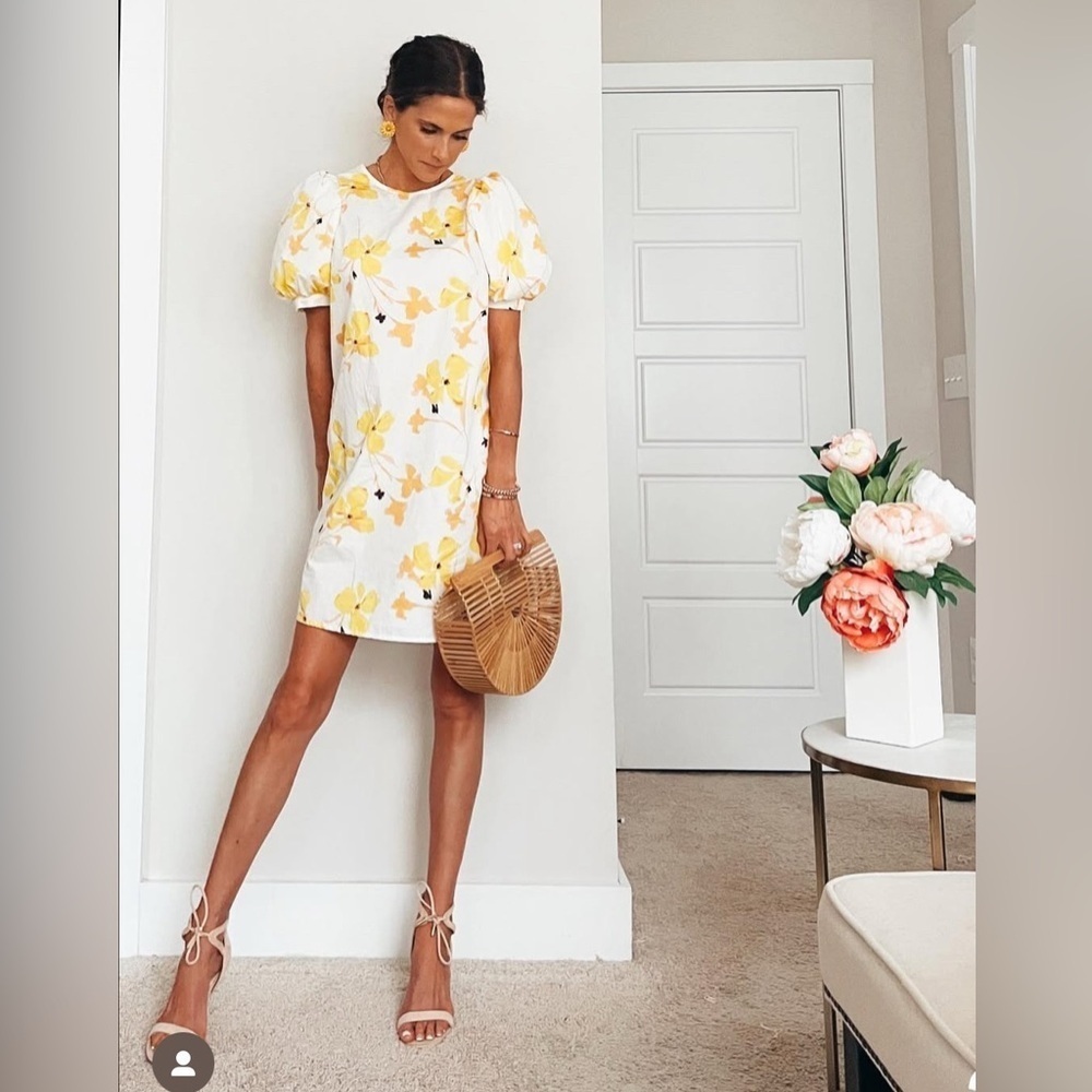 A new day summer floral print yellow dress size Small puffy sleeve